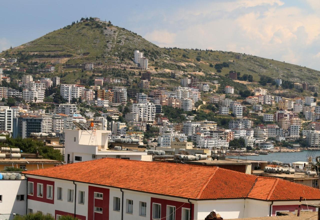 Brana Apartments Sarandë エクステリア 写真