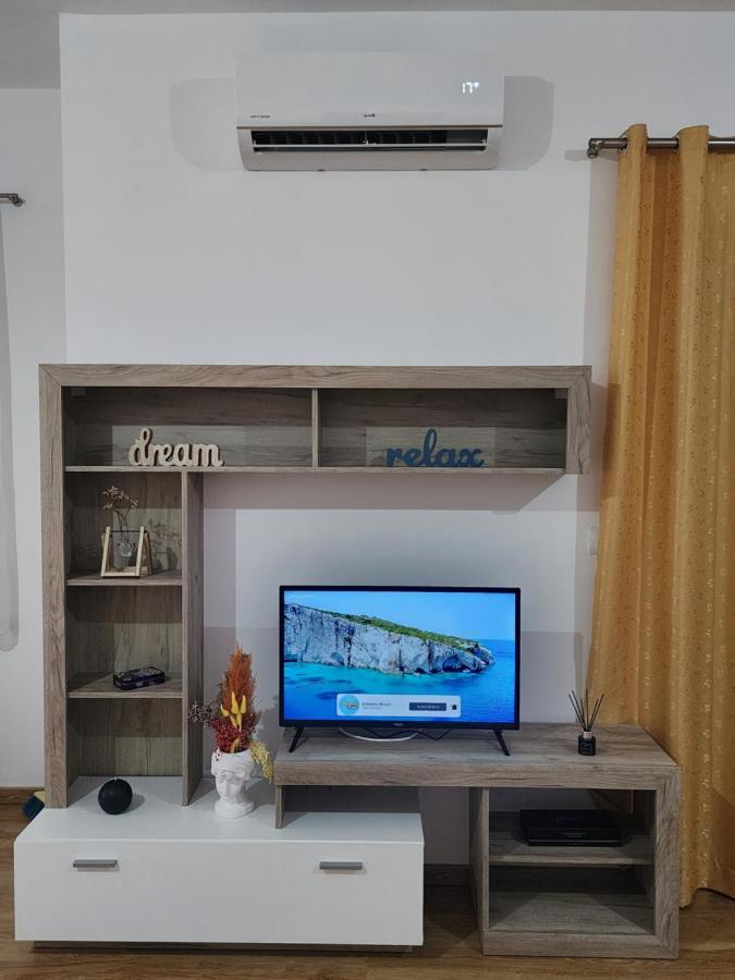 Brana Apartments Sarandë エクステリア 写真