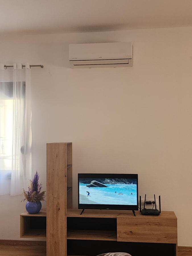 Brana Apartments Sarandë エクステリア 写真