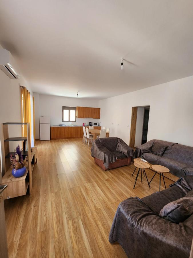 Brana Apartments Sarandë エクステリア 写真