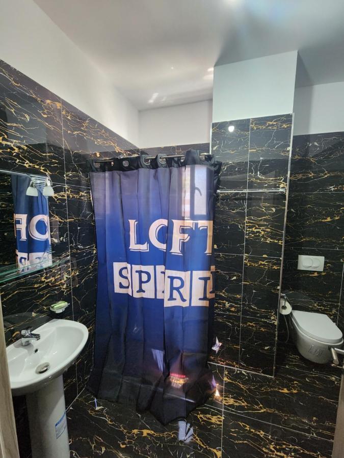 Brana Apartments Sarandë エクステリア 写真