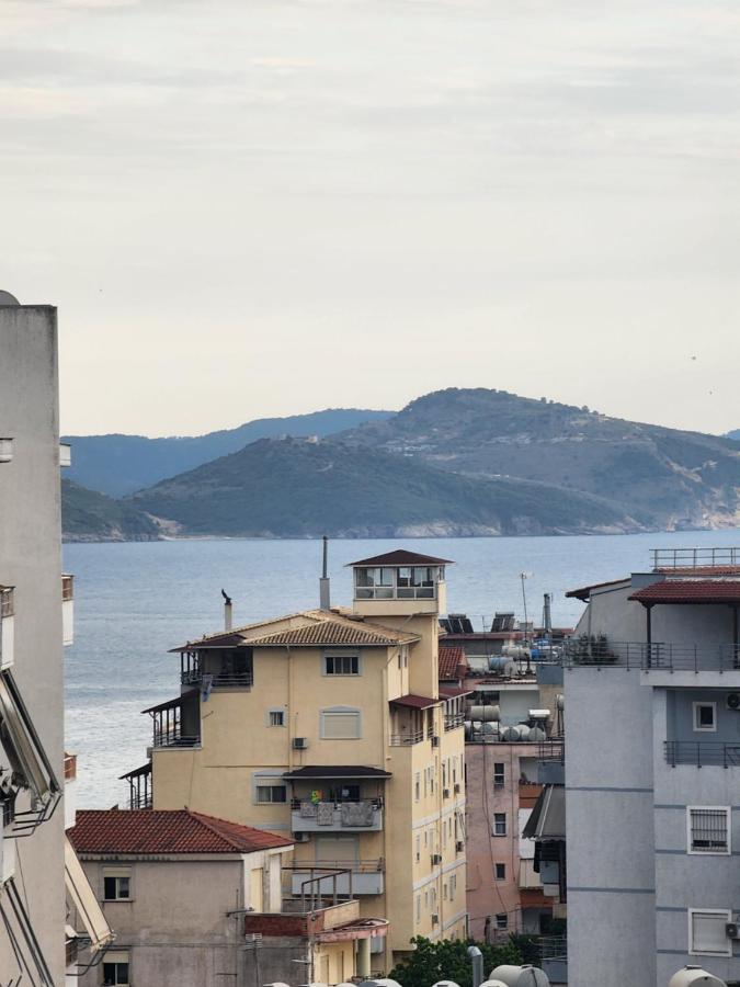 Brana Apartments Sarandë エクステリア 写真